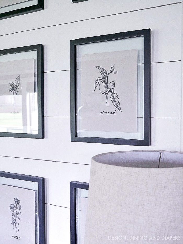 Farmhouse botanical prints! Download your own copy on the blog. 