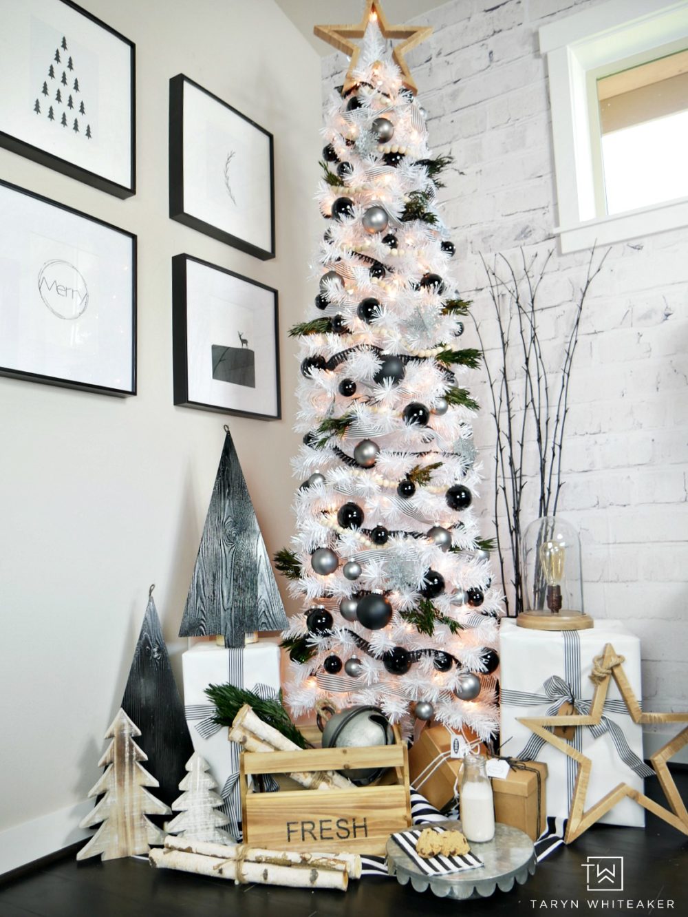 Modern Black and White Christmas Tree - Taryn Whiteaker Designs