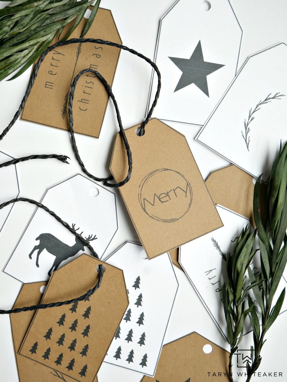 Download your own set of FREE Printable Christmas Gift Tags for this year! Simply click download and print to customize your gifts this year!