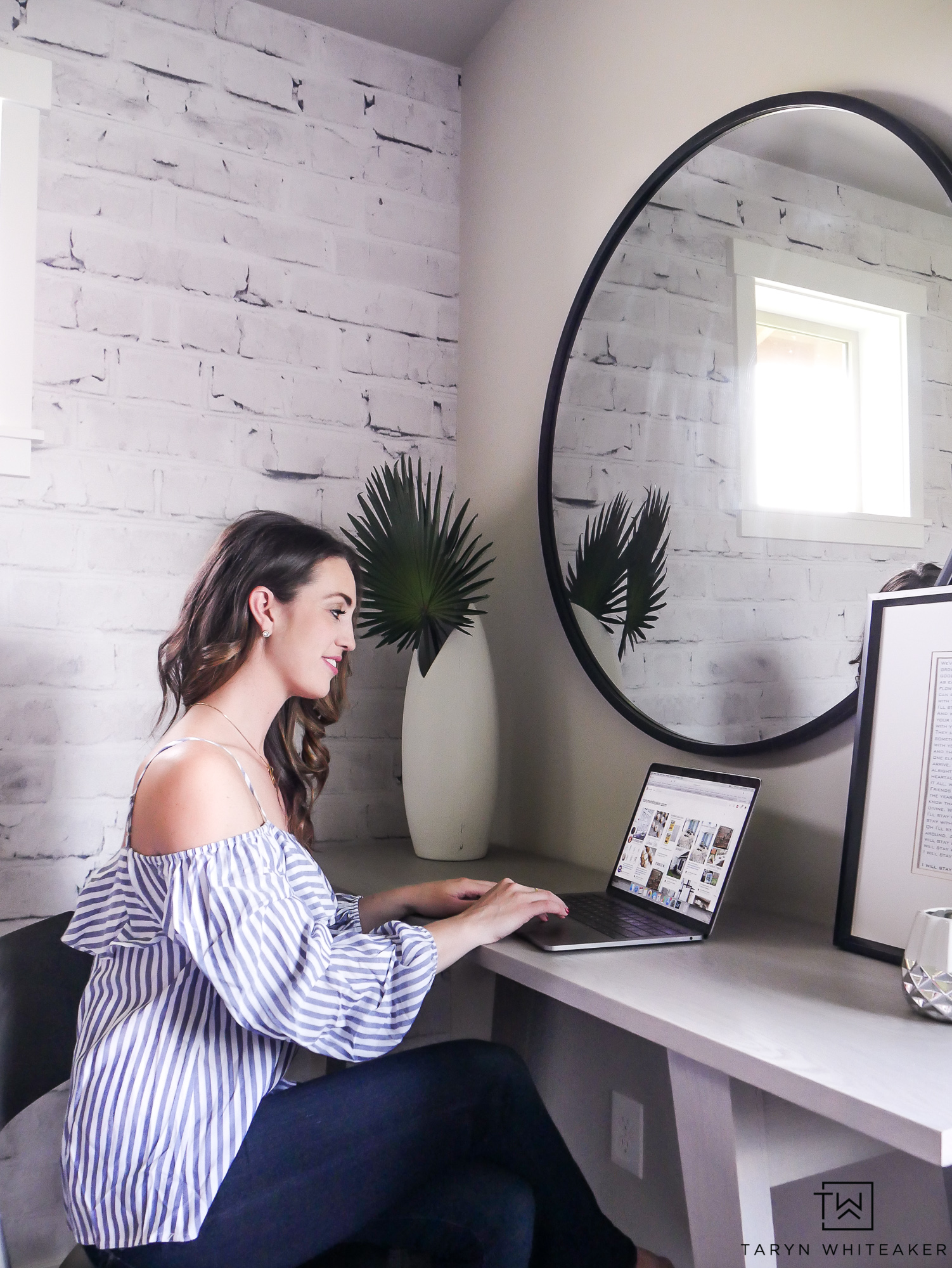 Don't have a home office? Creating a master bedroom desk space is a great alternative. Works for both a cute vignette and workspace. 