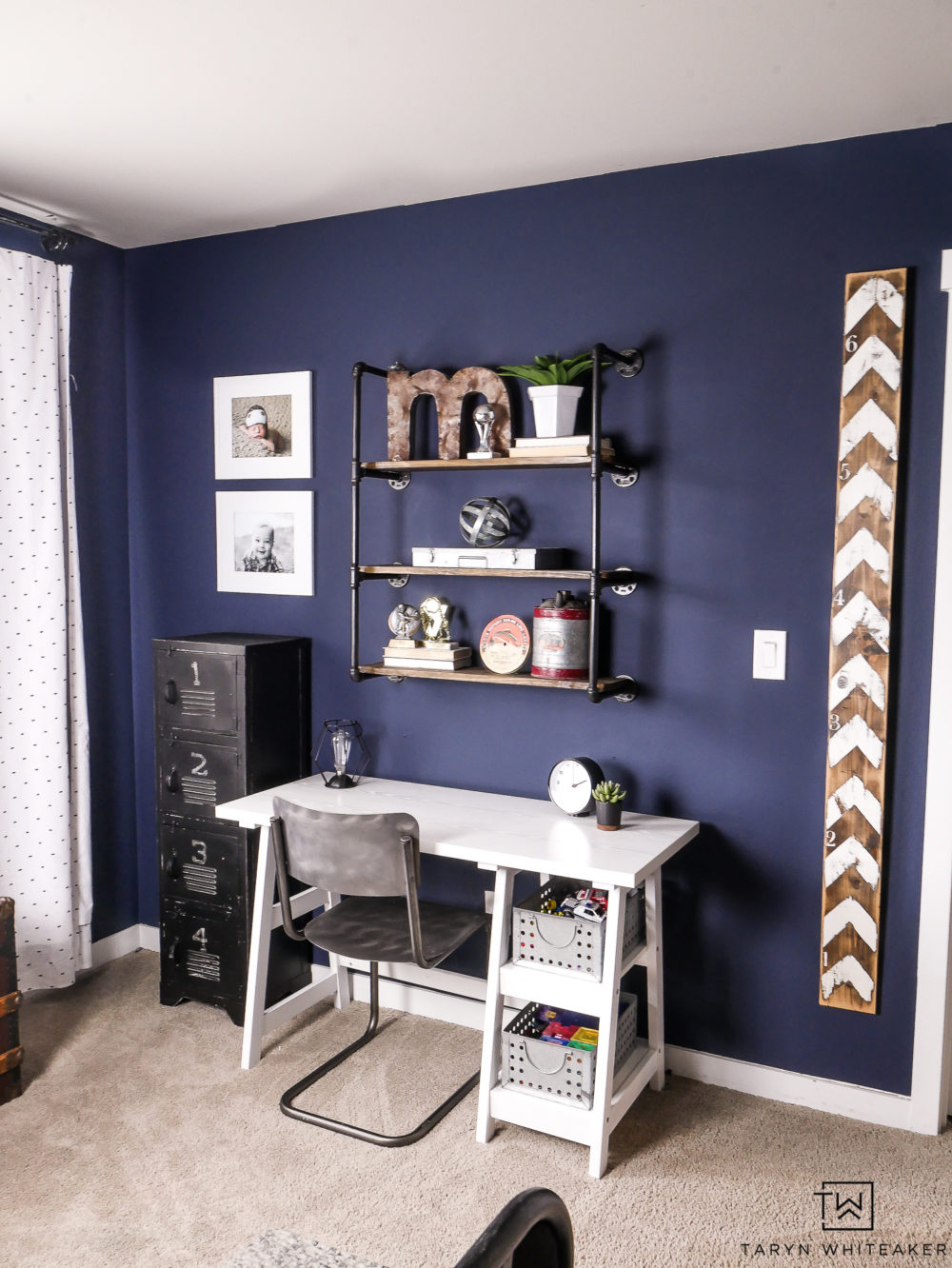 Navy blue hot sale boys room