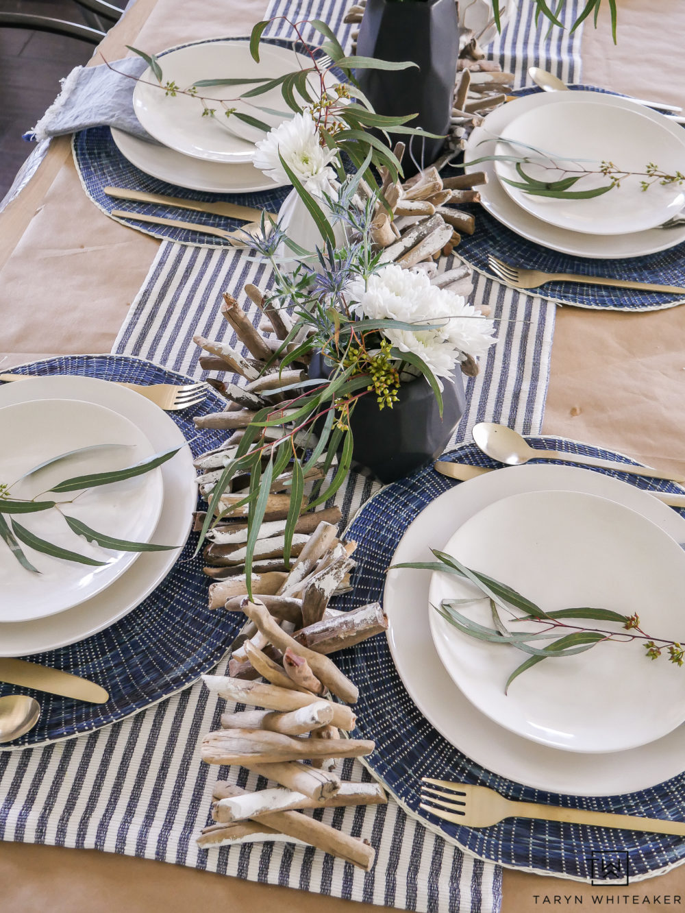 Drift wood garland makes this summer table!