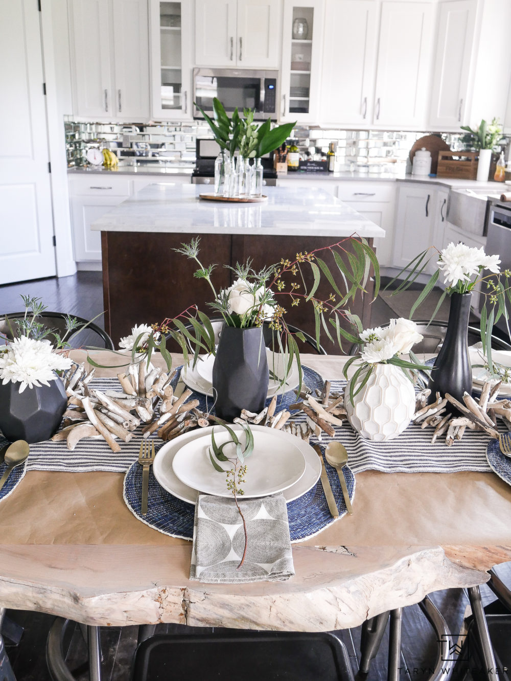 Modern Coastal Summer Table Decor mixing navy and white ticking and modern elements. 