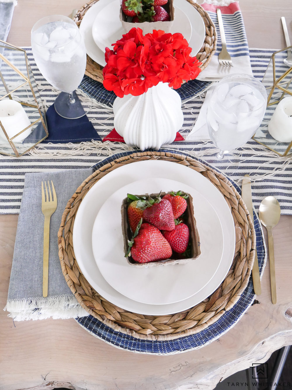 Red, white and blue summer table decor! Love these layered place settings with wicker and navy place mats. 