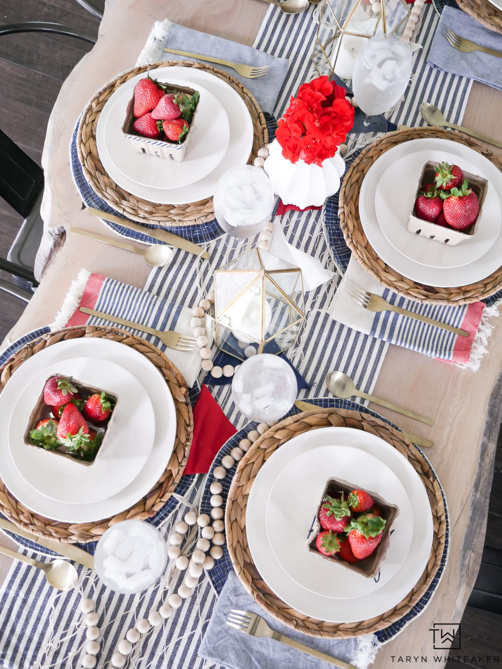 Red, White and Blue Nautical Table Decor for Your Next Summer