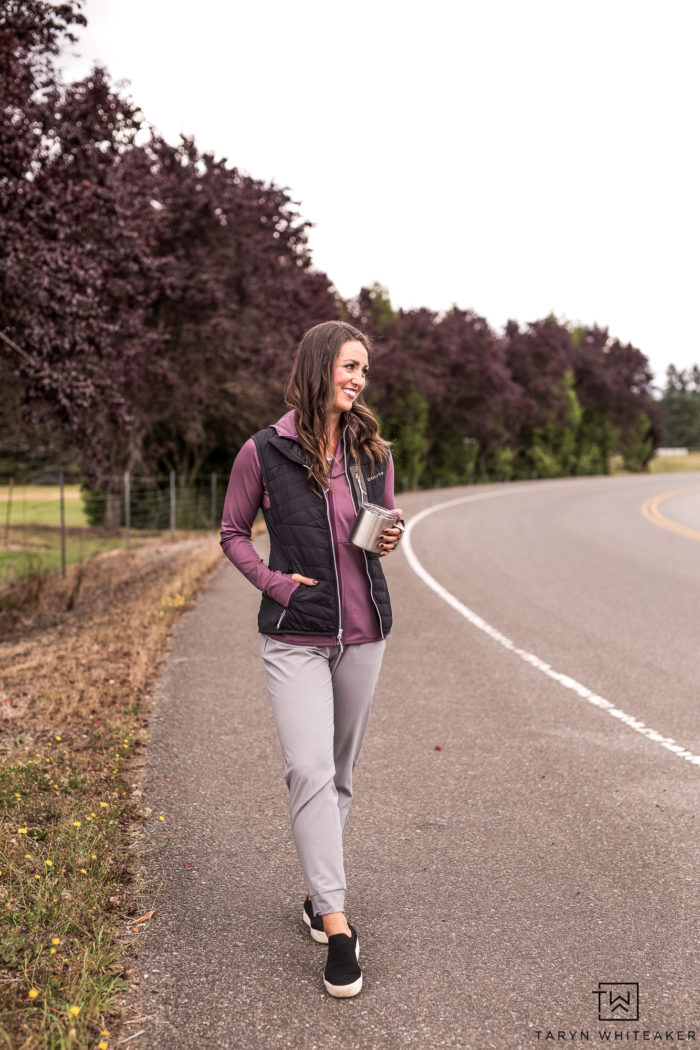 Every day athletic outfit from heading to the soccer fields to going hiking, Cute althiesure outfit for fall. 