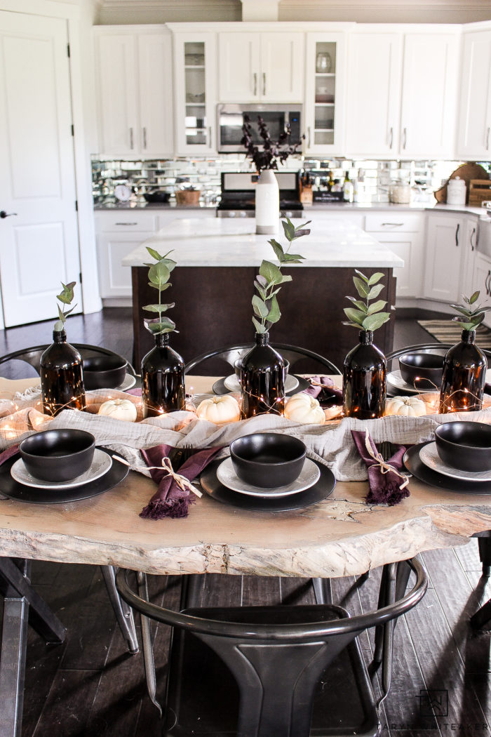 This black and plum fall table is perfect way to keep modern style but also dress your table for the holidays. 