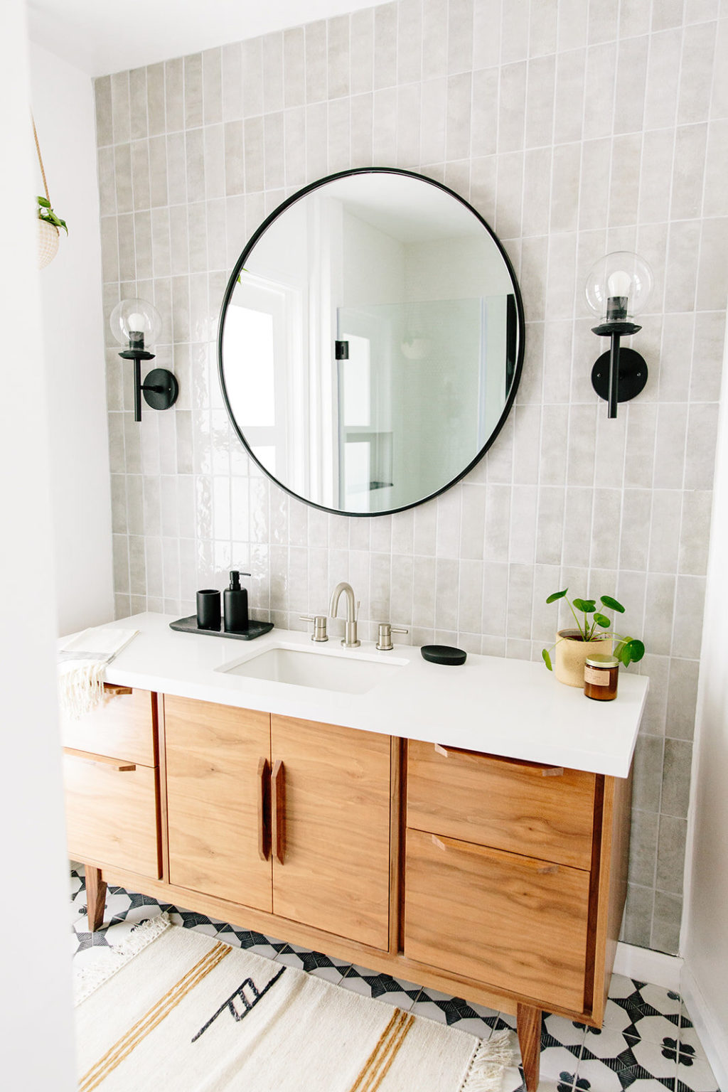 Modern Neutral Bathroom Ideas Taryn Whiteaker Designs   Anaber Design6of6 Websize 1024x1536 