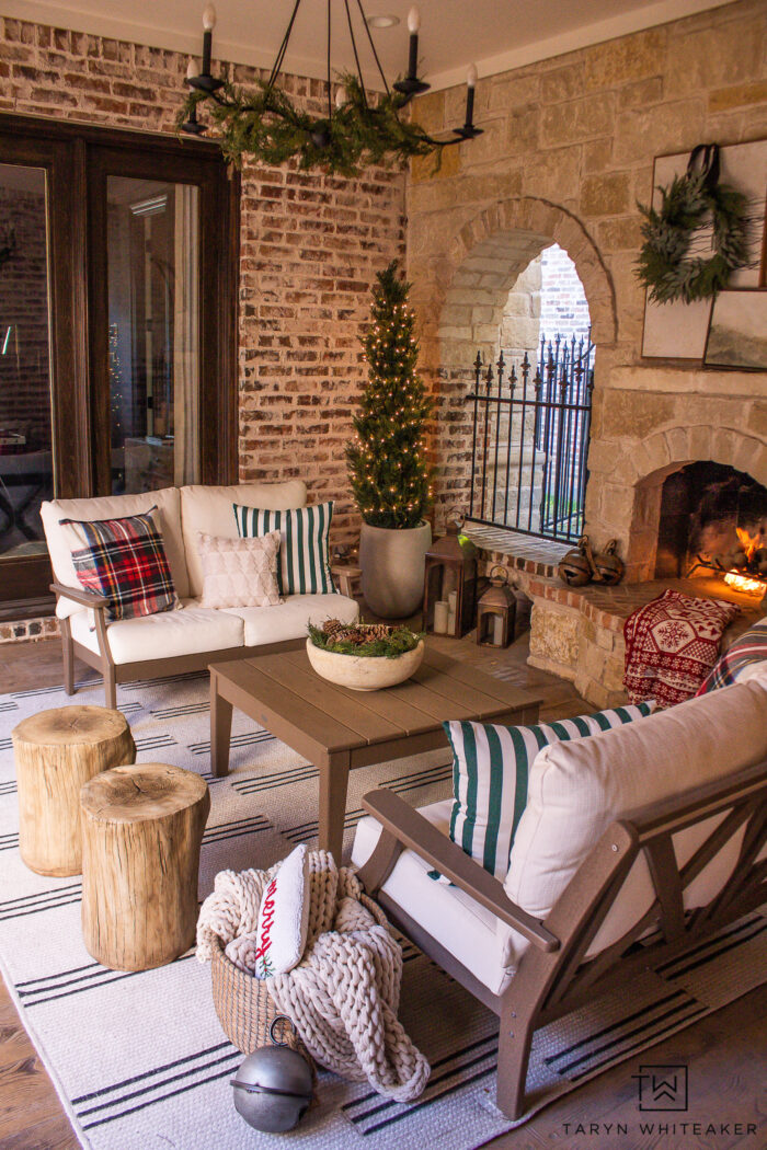 christmas fireplace, holiday decor, home decor, taryn whiteaker, cozy space, christmas decor