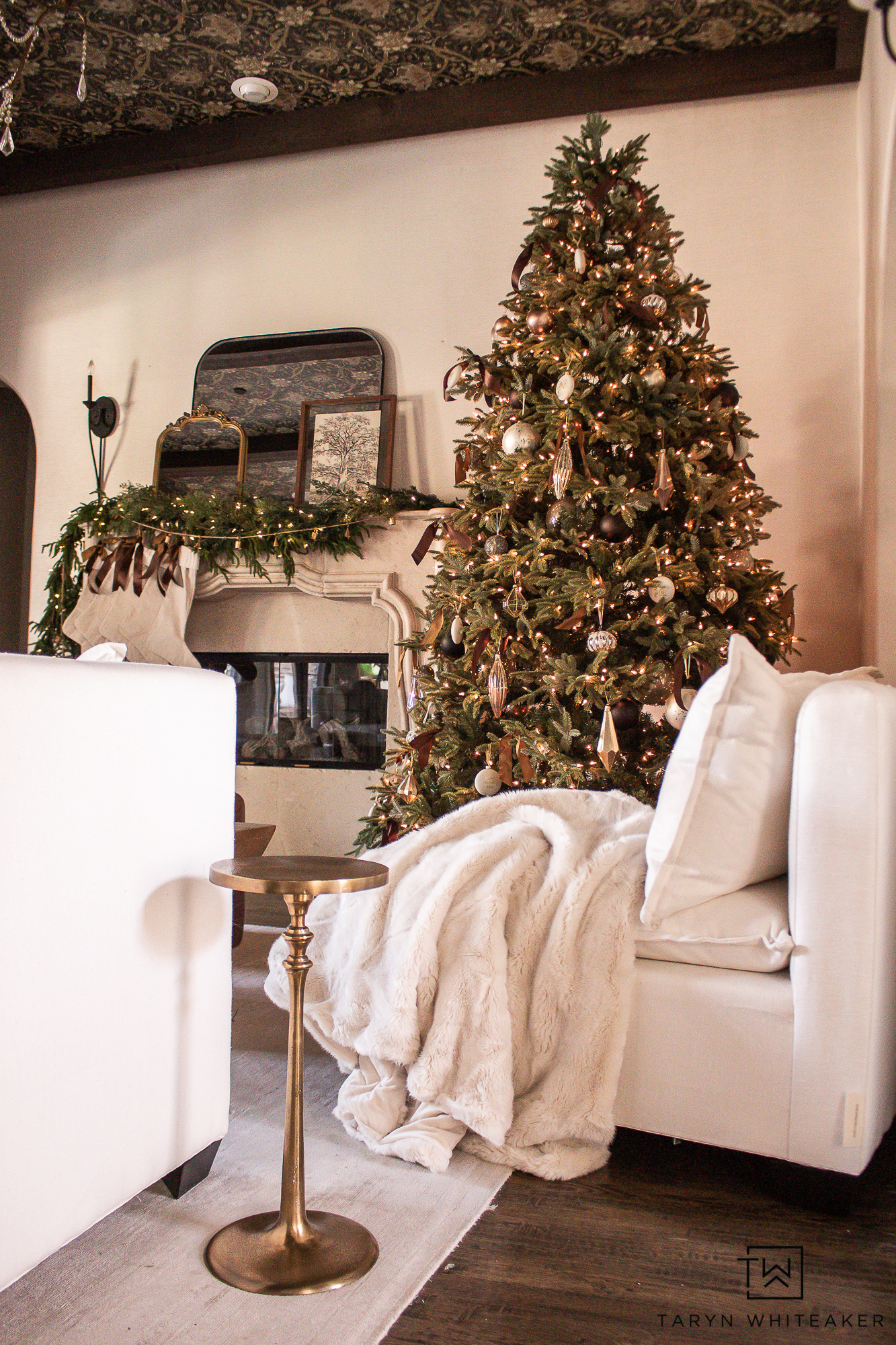 Neutral Vintage Glam Christmas Tree - Taryn Whiteaker Designs